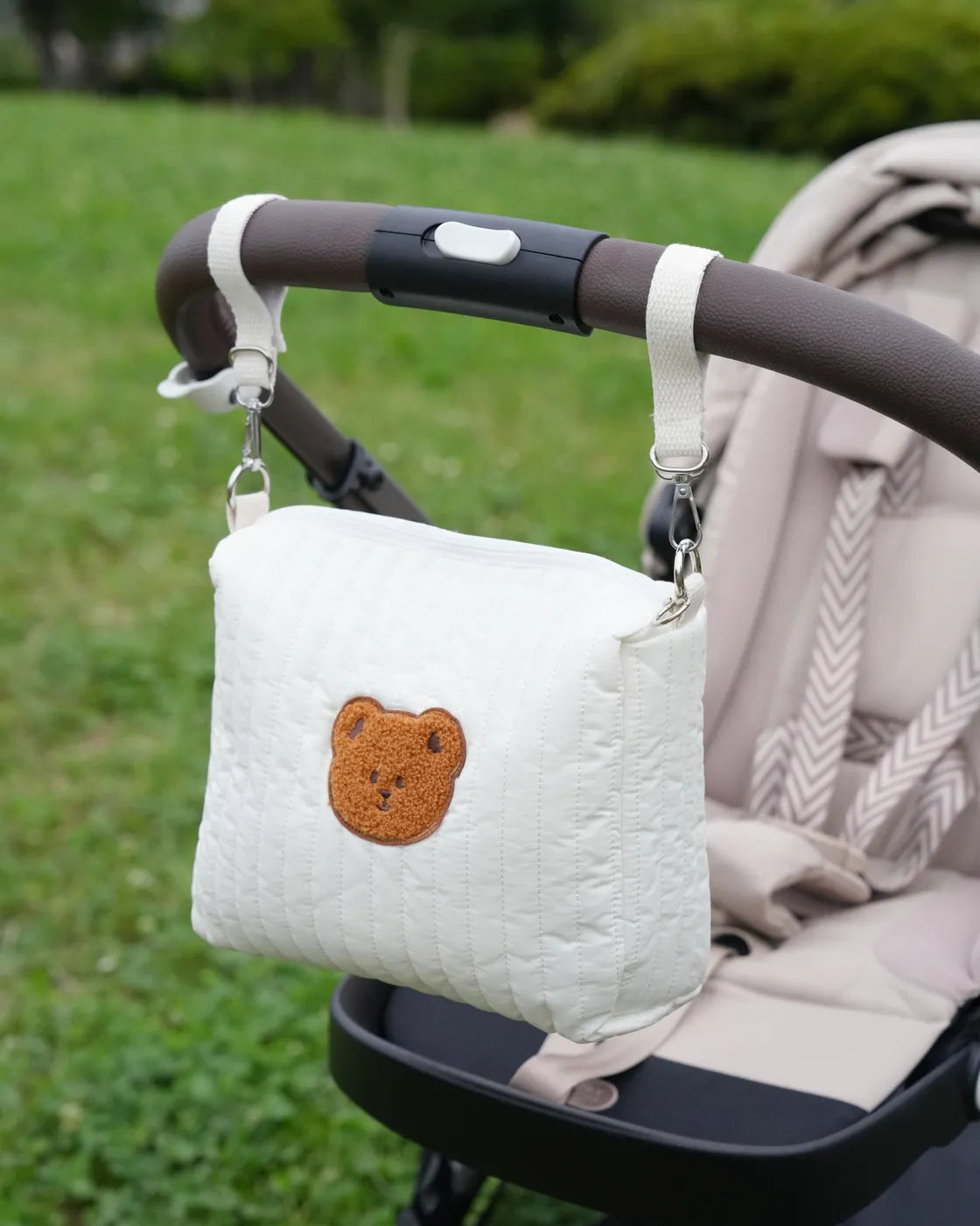 クマのベビーカーバッグ 白キルティング