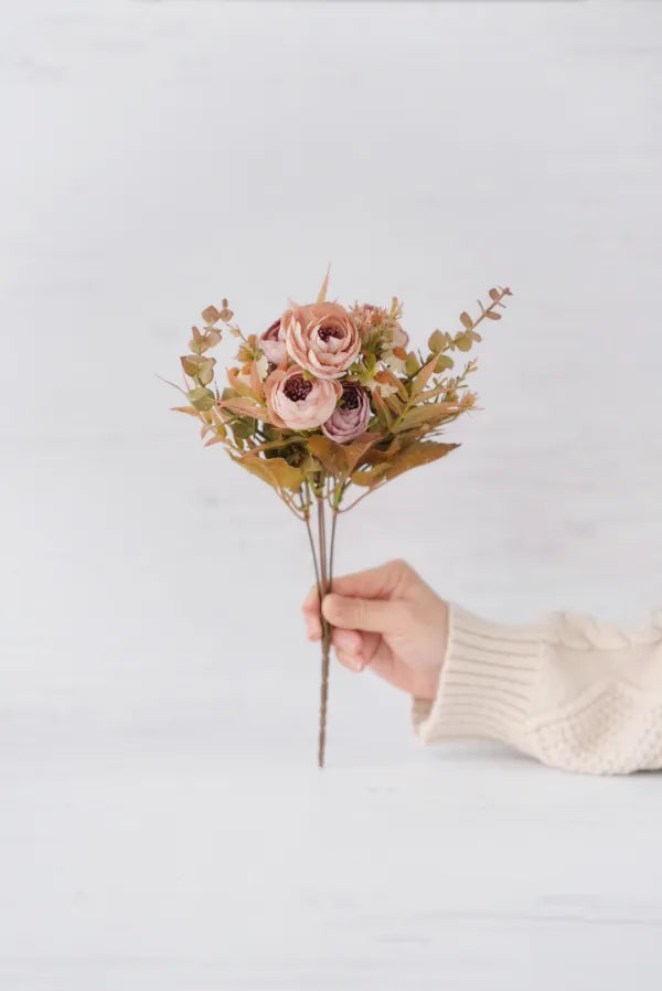 ランダムで1点プレゼントする造花ブーケの例